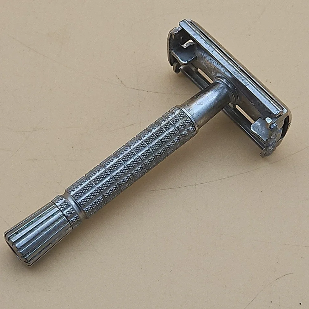 Vintage Gillette Flare Tip Super Speed Razor 1950s